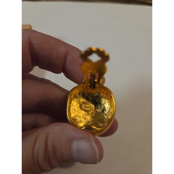 Vintage Kenneth J Lane clip on earrings - Picture 3 of 5